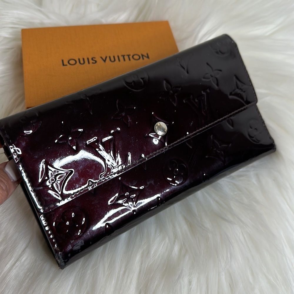 💯Authentic Louis Vuitton Vernis Trifold Long Wallet🍀